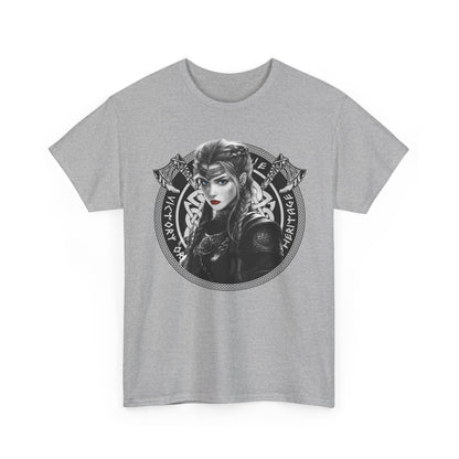 Viking Valkyrie T-Shirt / Verkörpere die Stärke und den Geist der Wikinger / Geschenk / Warriors / Kriegerin